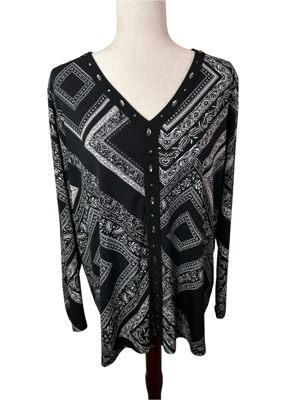 Susan Graver Artisan Collection Black White Embellished Tunic Top XL